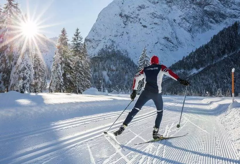 Christina   Ihr Kleinstes 4 Hotel Am Achensee