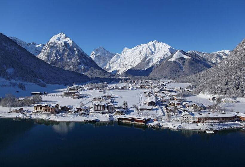 Christina   Ihr Kleinstes 4 Hotel Am Achensee