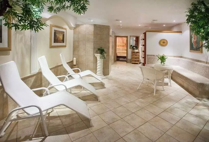 Christina   Ihr Kleinstes 4 Hotel Am Achensee