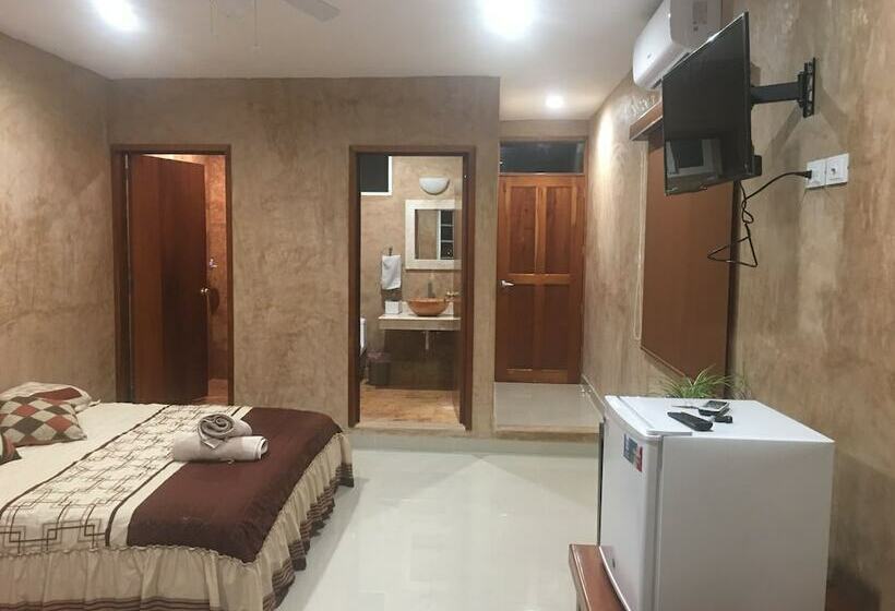 Szálloda Mi Viejo Chit