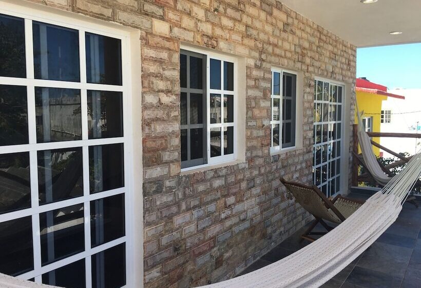 Szálloda Mi Viejo Chit