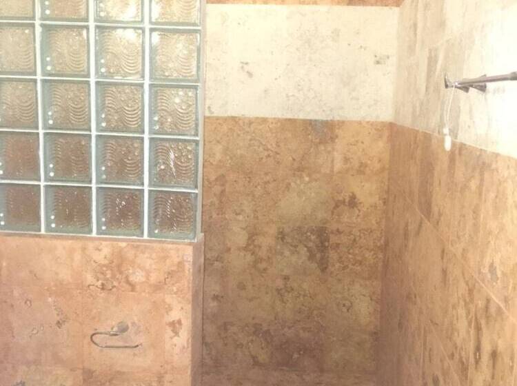 Szálloda Mi Viejo Chit