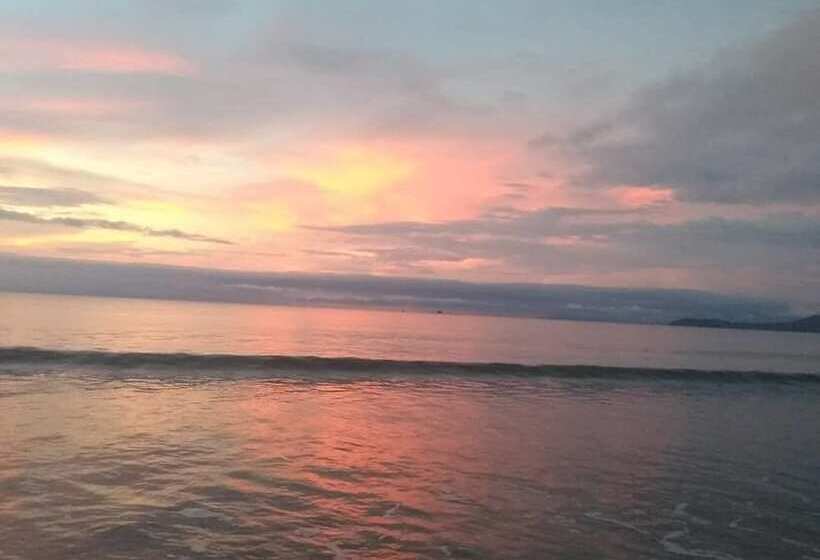 فندق Rio Mar Bahía Solano Choco Colombia