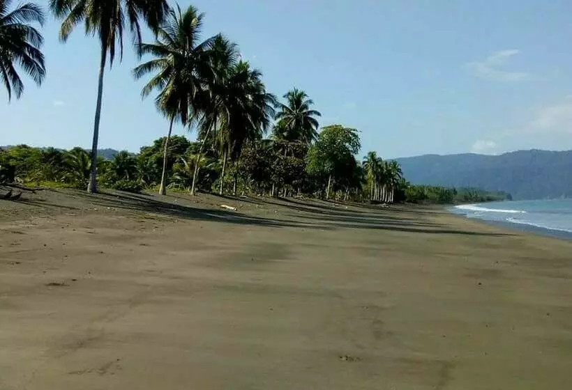 ホテル Rio Mar Bahía Solano Choco Colombia