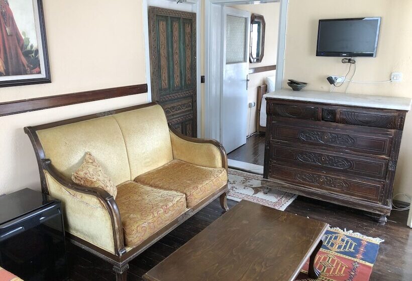 בית מלון כפרי Wisteria Guest House