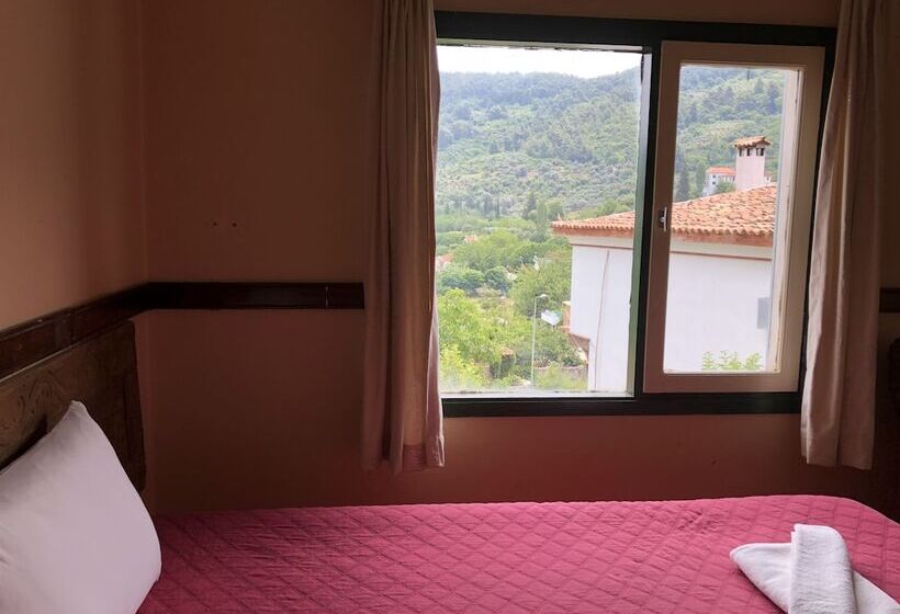 בית מלון כפרי Wisteria Guest House