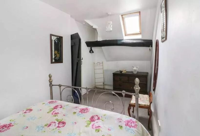 Mouse Hole Cottage