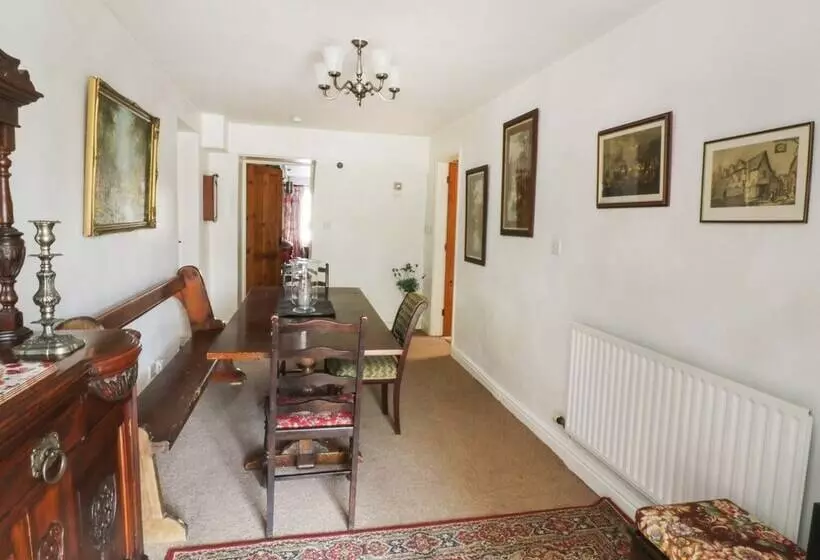 Mouse Hole Cottage