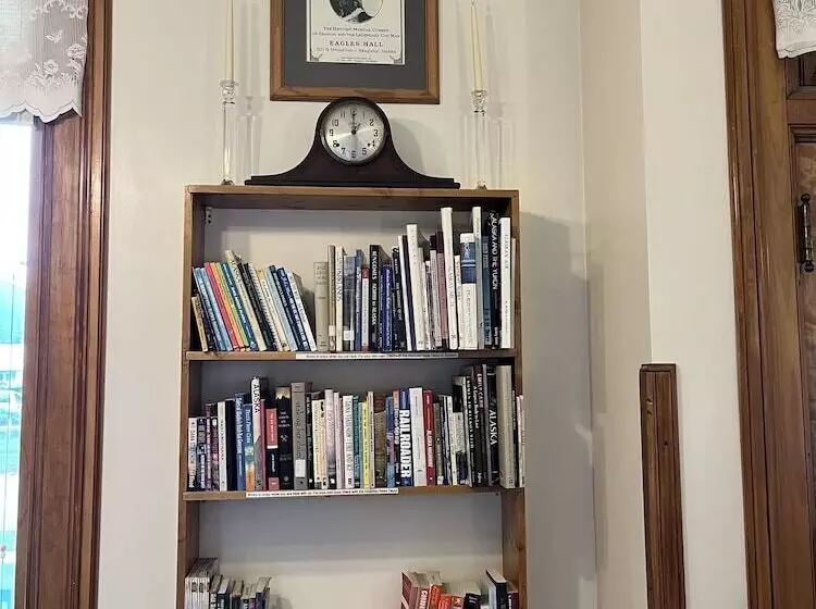 Majatalo At The White House