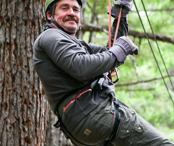 پانسیون At The White House