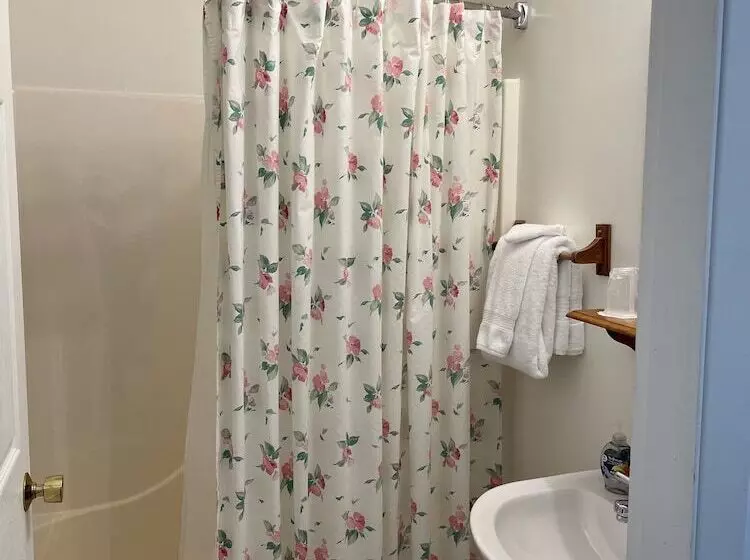 Majatalo At The White House