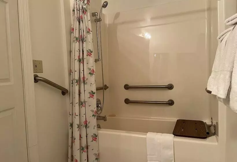 Majatalo At The White House