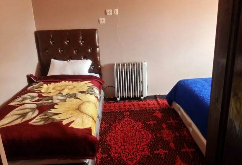 بنسيون Dar Tanzought