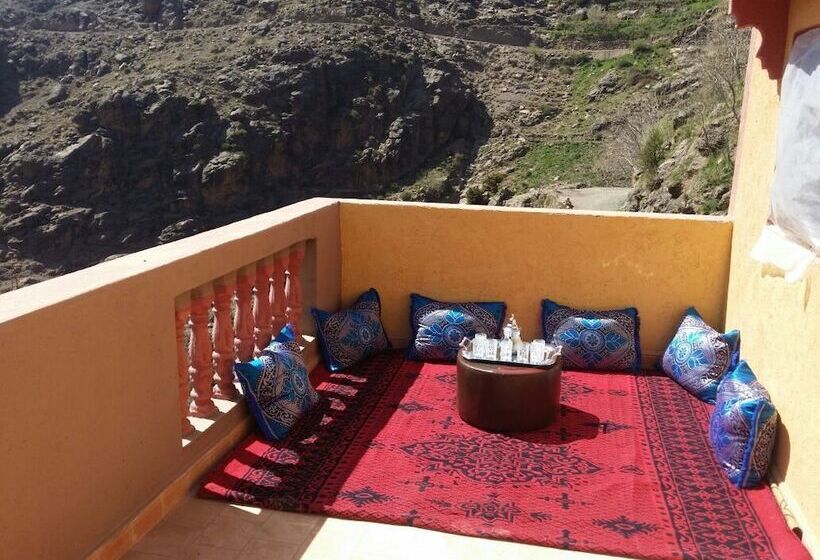 بنسيون Dar Tanzought