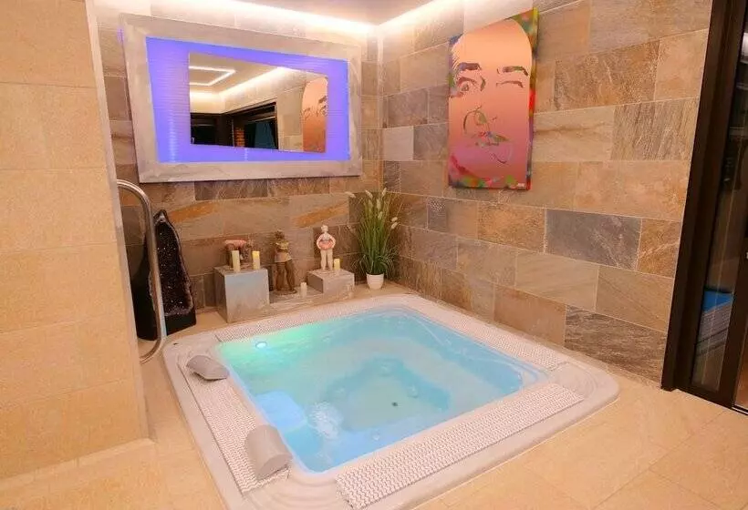 Majatalo Chambres D Hôtes & Spa Mas Dels Esquirols