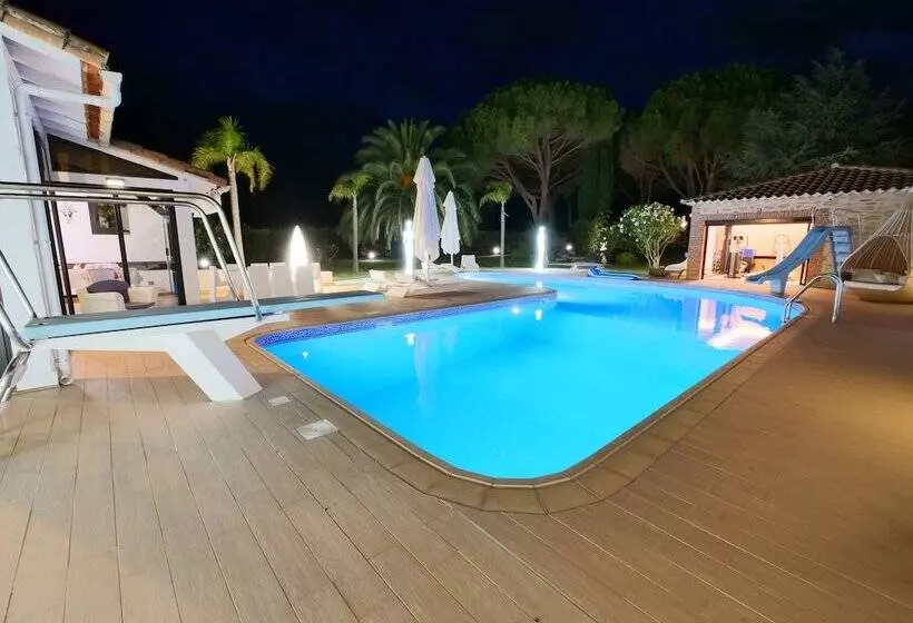 Majatalo Chambres D Hôtes & Spa Mas Dels Esquirols