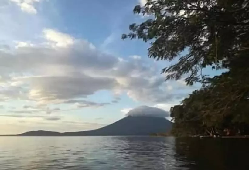 Majatalo Rosa's Lake Cabins