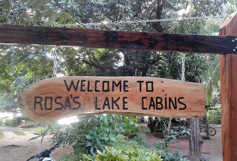 Majatalo Rosa's Lake Cabins
