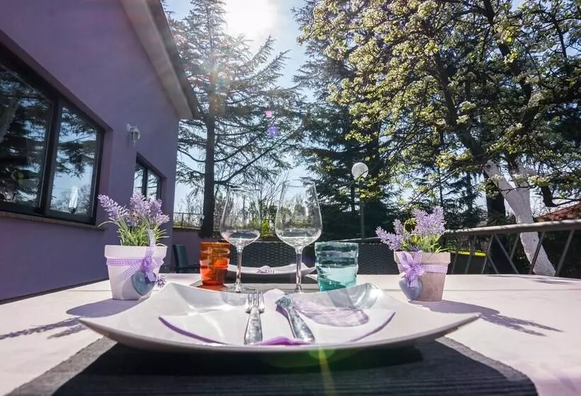 Majatalo Villa Sandi   Free Parking