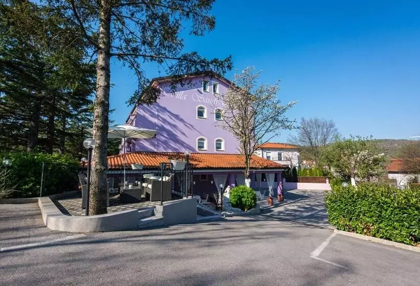 Majatalo Villa Sandi   Free Parking