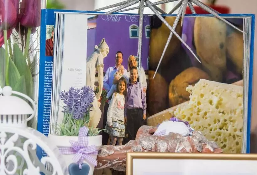 Majatalo Villa Sandi   Free Parking