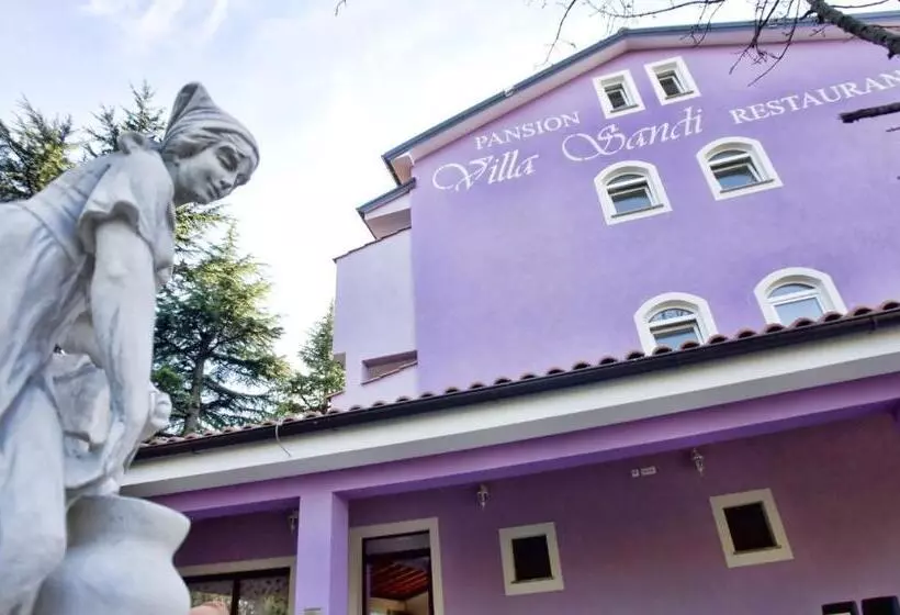 Majatalo Villa Sandi   Free Parking