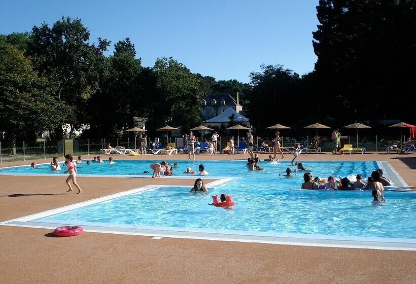 リゾートホテル Village Vacances Chateau De Tréambert