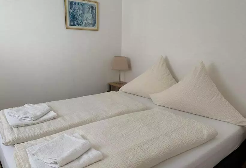 בית מלון כפרי Am Freihafen