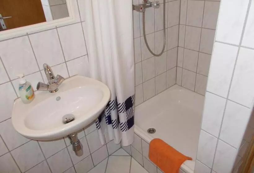 בית מלון כפרי Am Freihafen