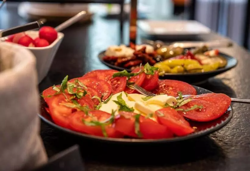 Отель Am Torturm