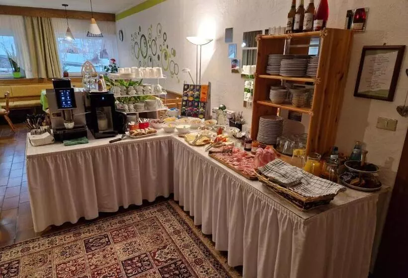 Отель Appartements Pension Sonia