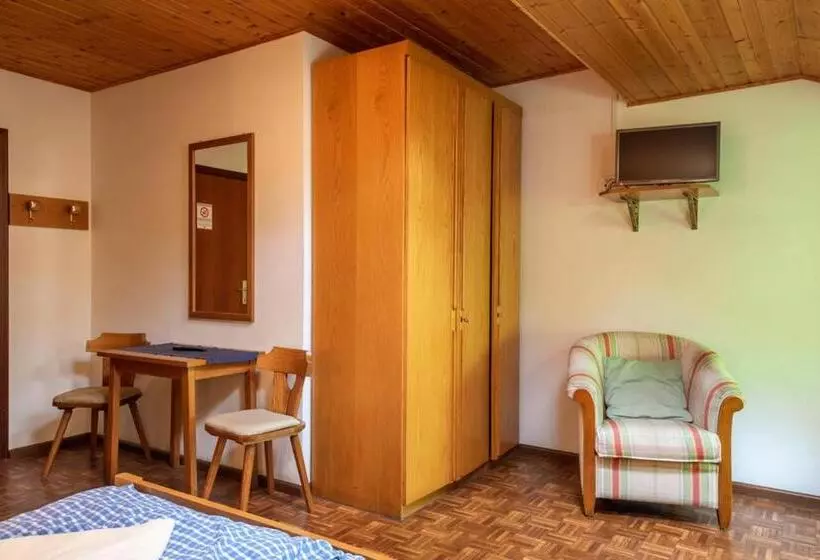 Отель Appartements Pension Sonia