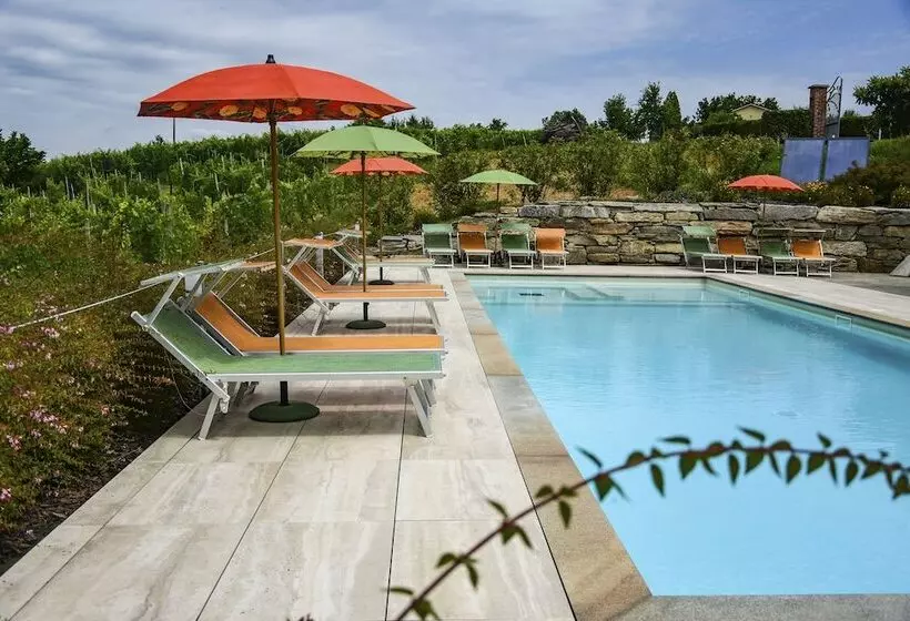 ホテル Cascina Ponchietta