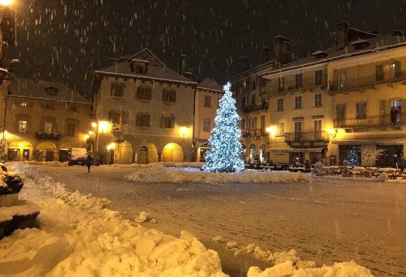 ホテル Domodossola