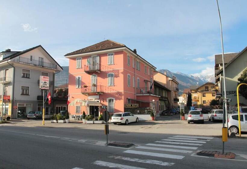 ホテル Domodossola