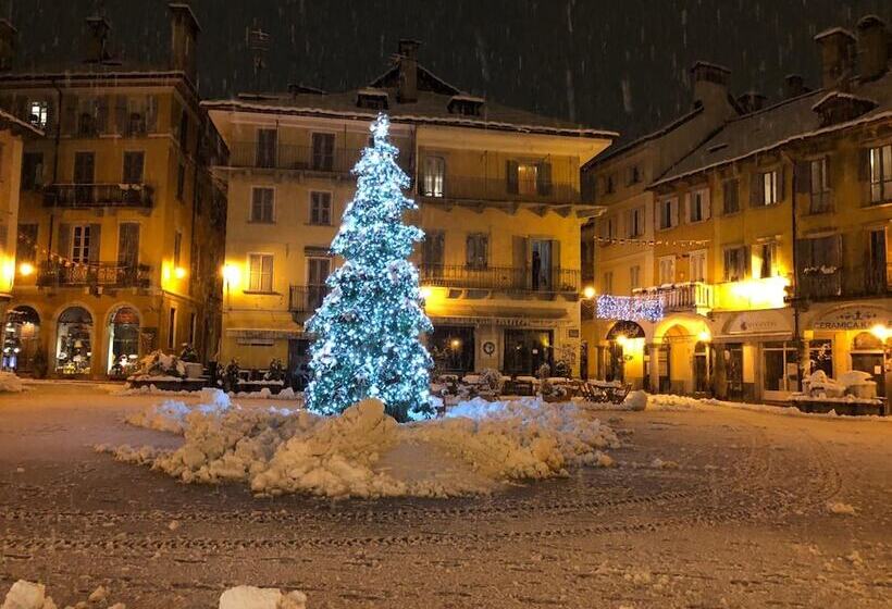 ホテル Domodossola