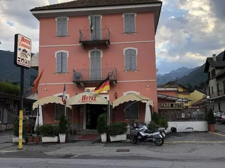 ホテル Domodossola