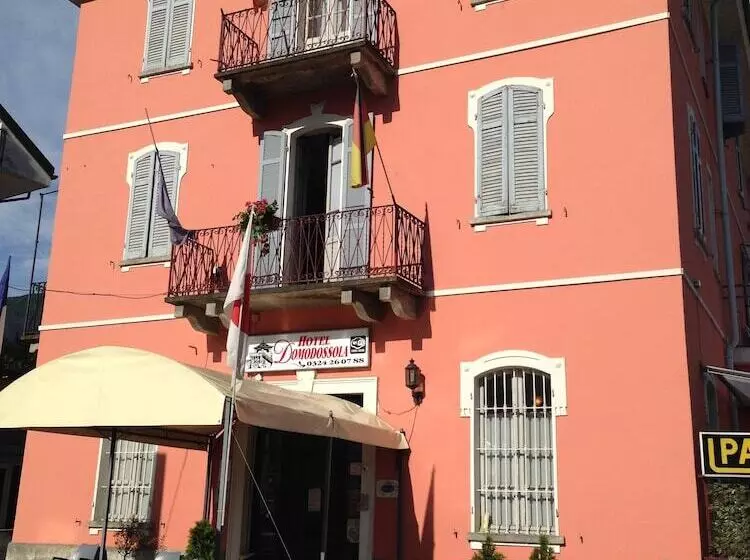 ホテル Domodossola