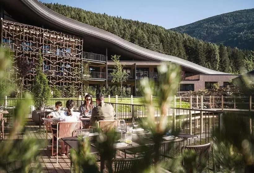 Отель Falkensteiner Family Resort Lido Superior