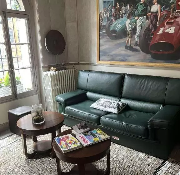 ホテル Hôtel Céline   Hôtel De La Gare