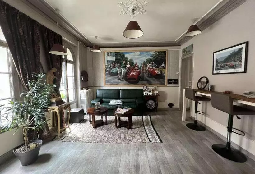 ホテル Hôtel Céline   Hôtel De La Gare