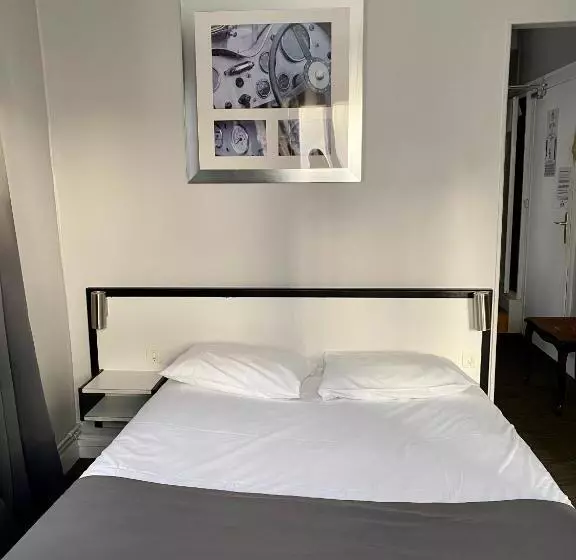 ホテル Hôtel Céline   Hôtel De La Gare