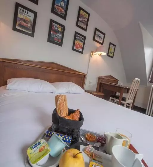 ホテル Hôtel Céline   Hôtel De La Gare