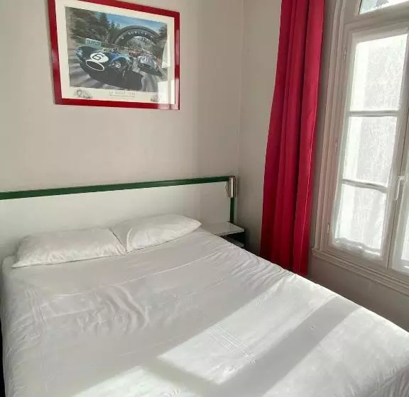 ホテル Hôtel Céline   Hôtel De La Gare