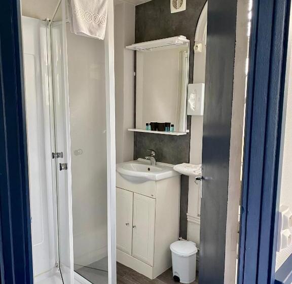 בית מלון כפרי Hôtel Céline   Hôtel De La Gare