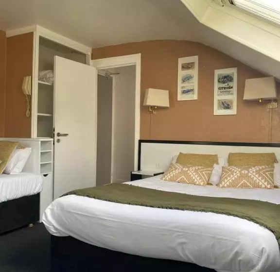 ホテル Hôtel Céline   Hôtel De La Gare