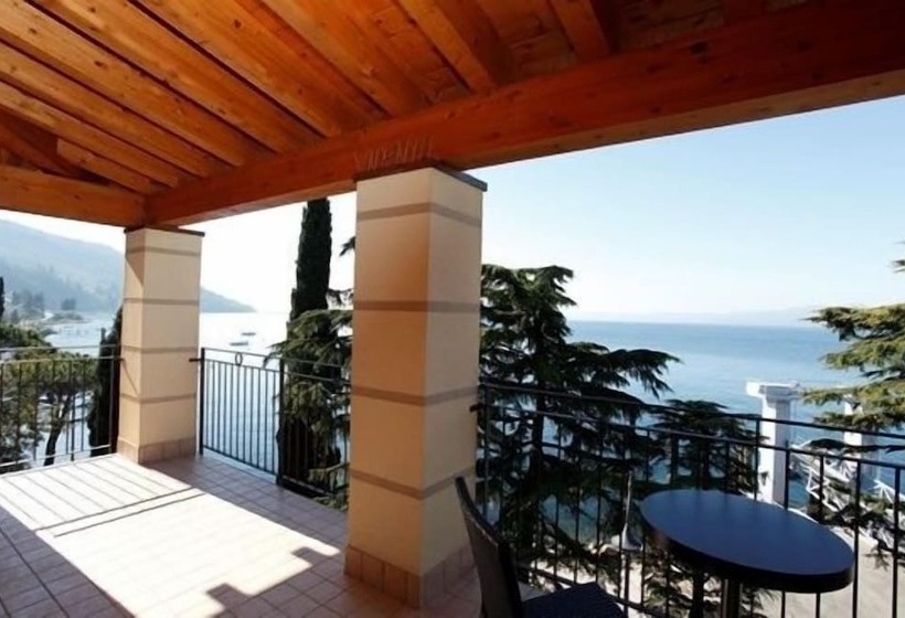 בית מלון כפרי Lido