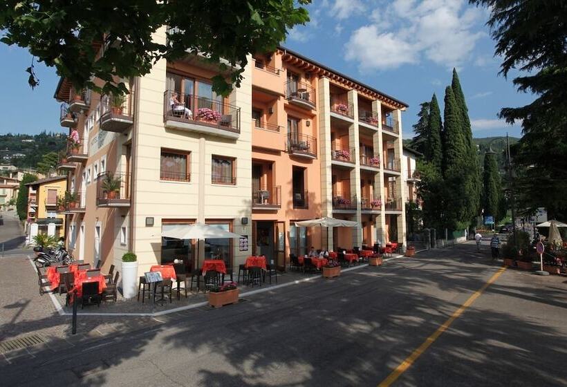 בית מלון כפרי Lido