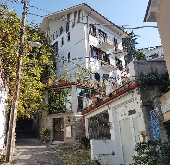 Hotel Mignon