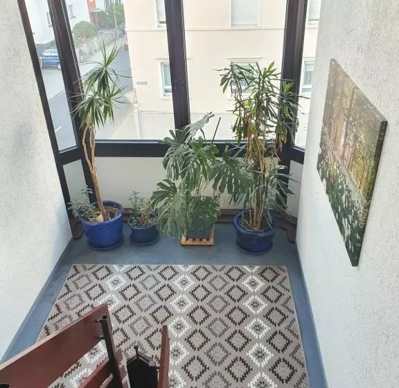 هتل Pension Weller